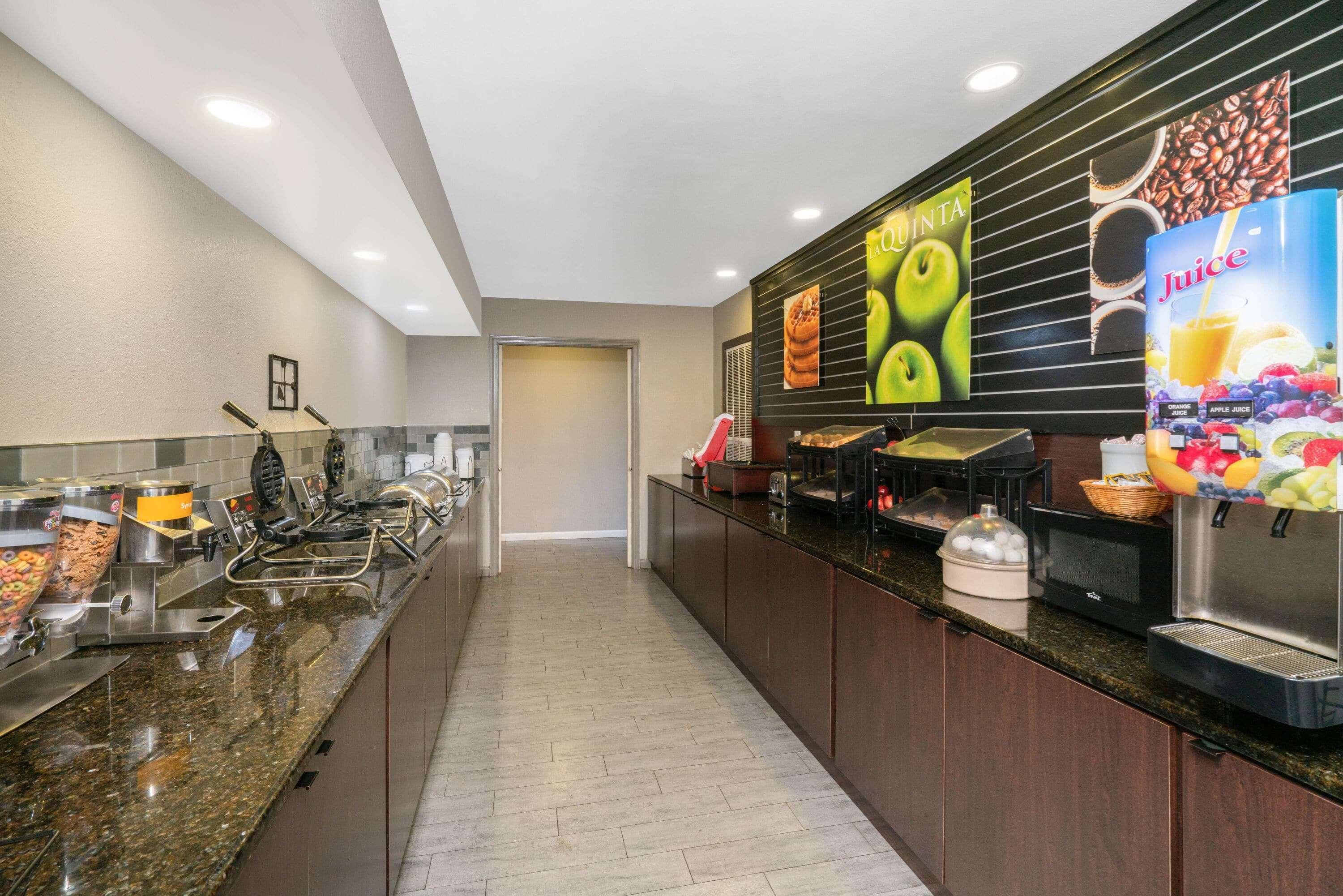 La Quinta By Wyndham Memphis Airport Graceland Bagian luar foto