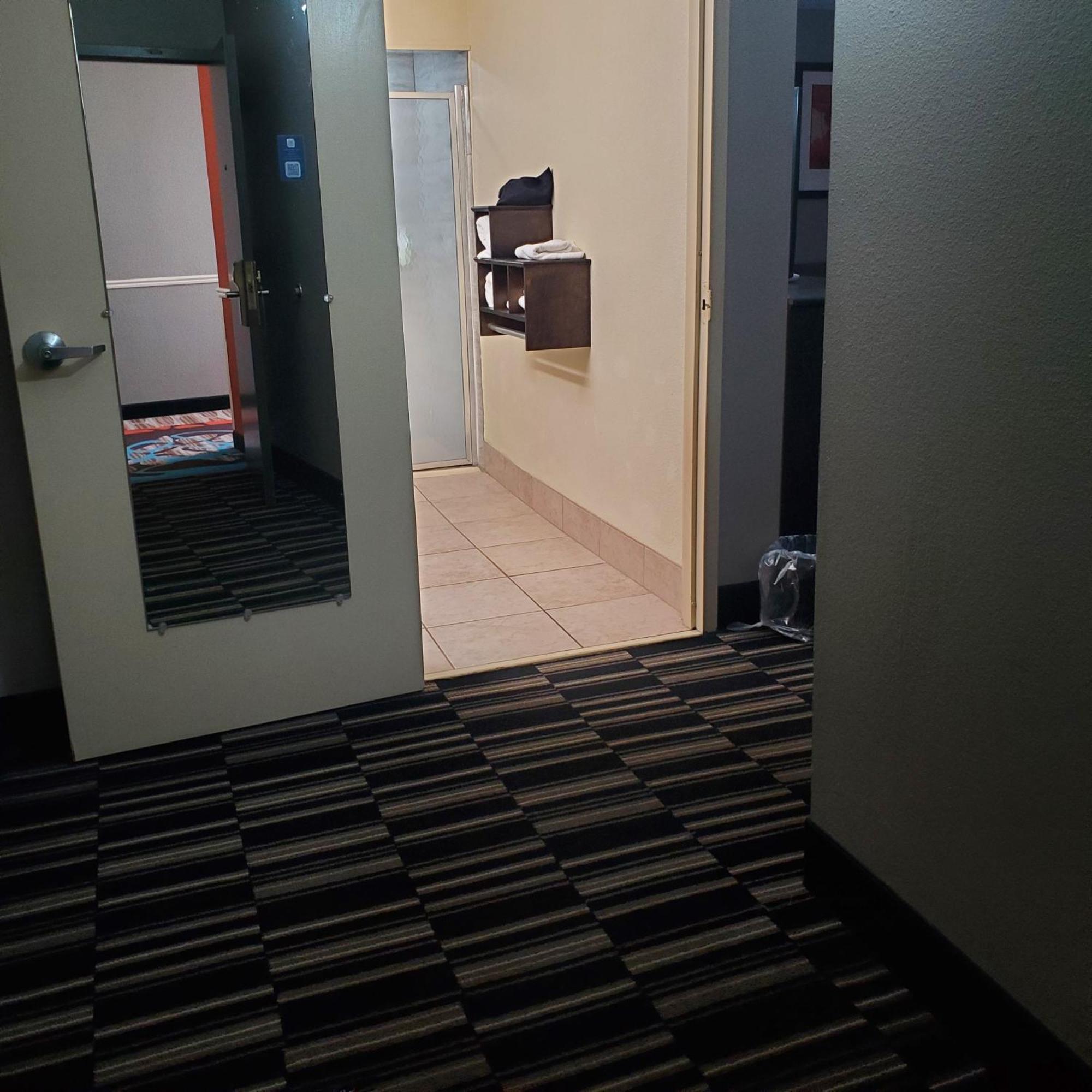 La Quinta By Wyndham Memphis Airport Graceland Bagian luar foto